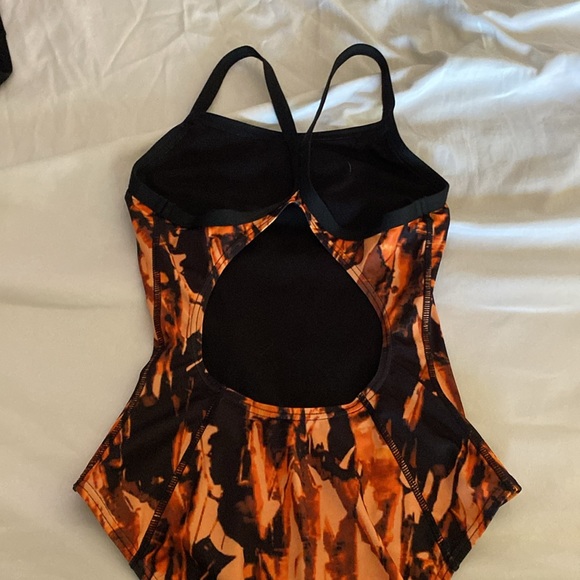 Arena Orange swimsuit, Size 28, Challenge Back - Picture 3 of 3